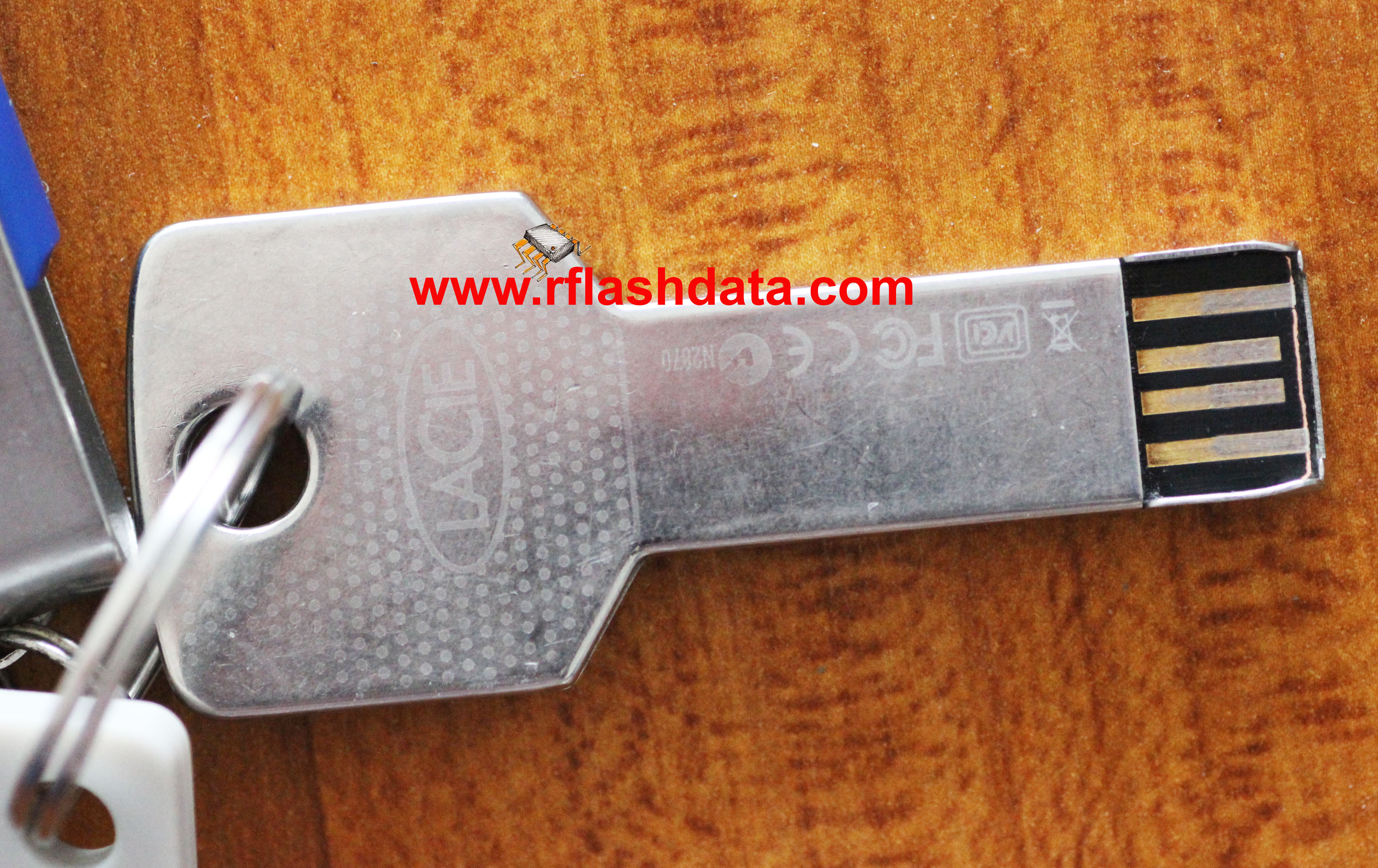 Lecia flash drive data recovery