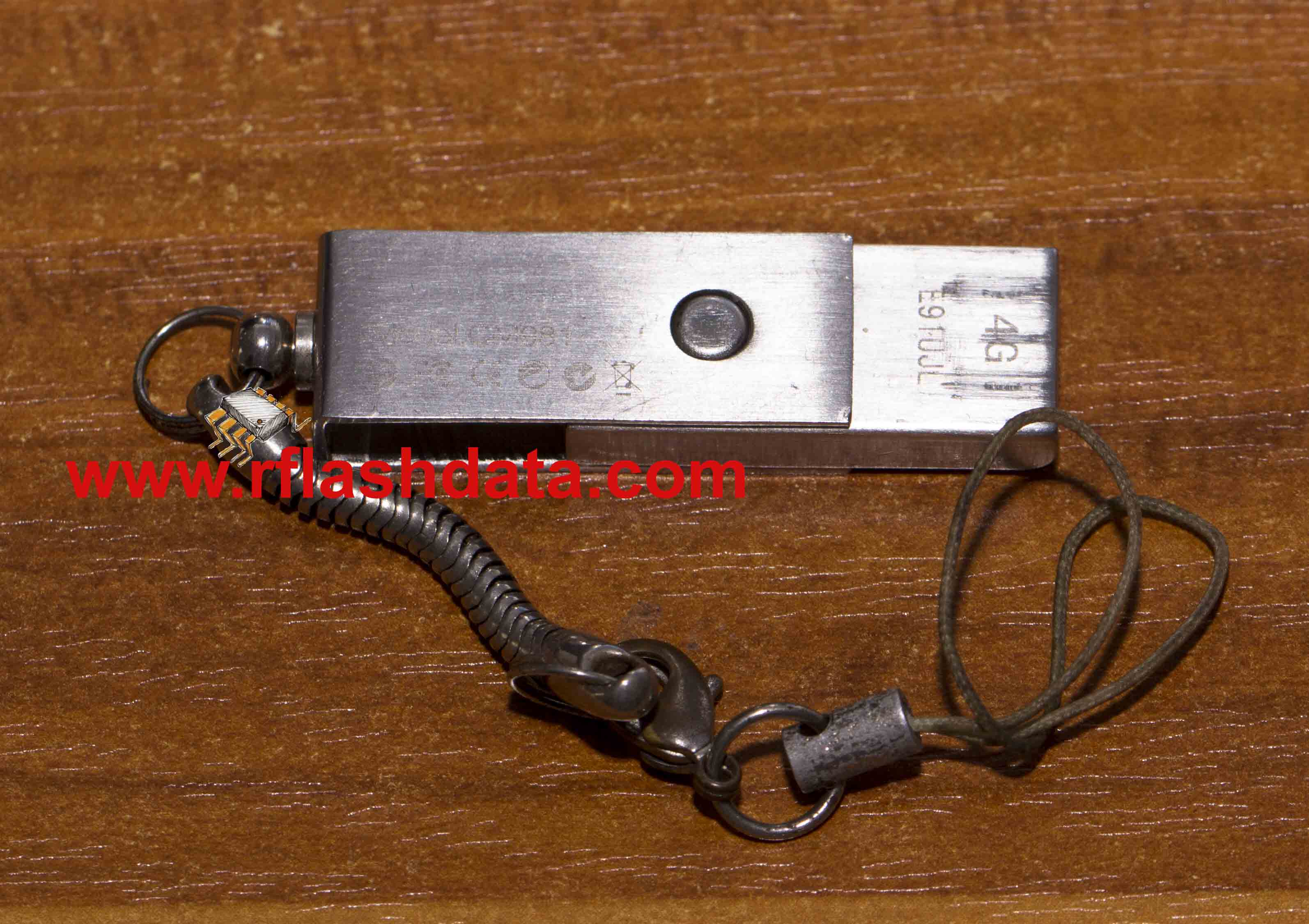 Eaget CM981 flash drive