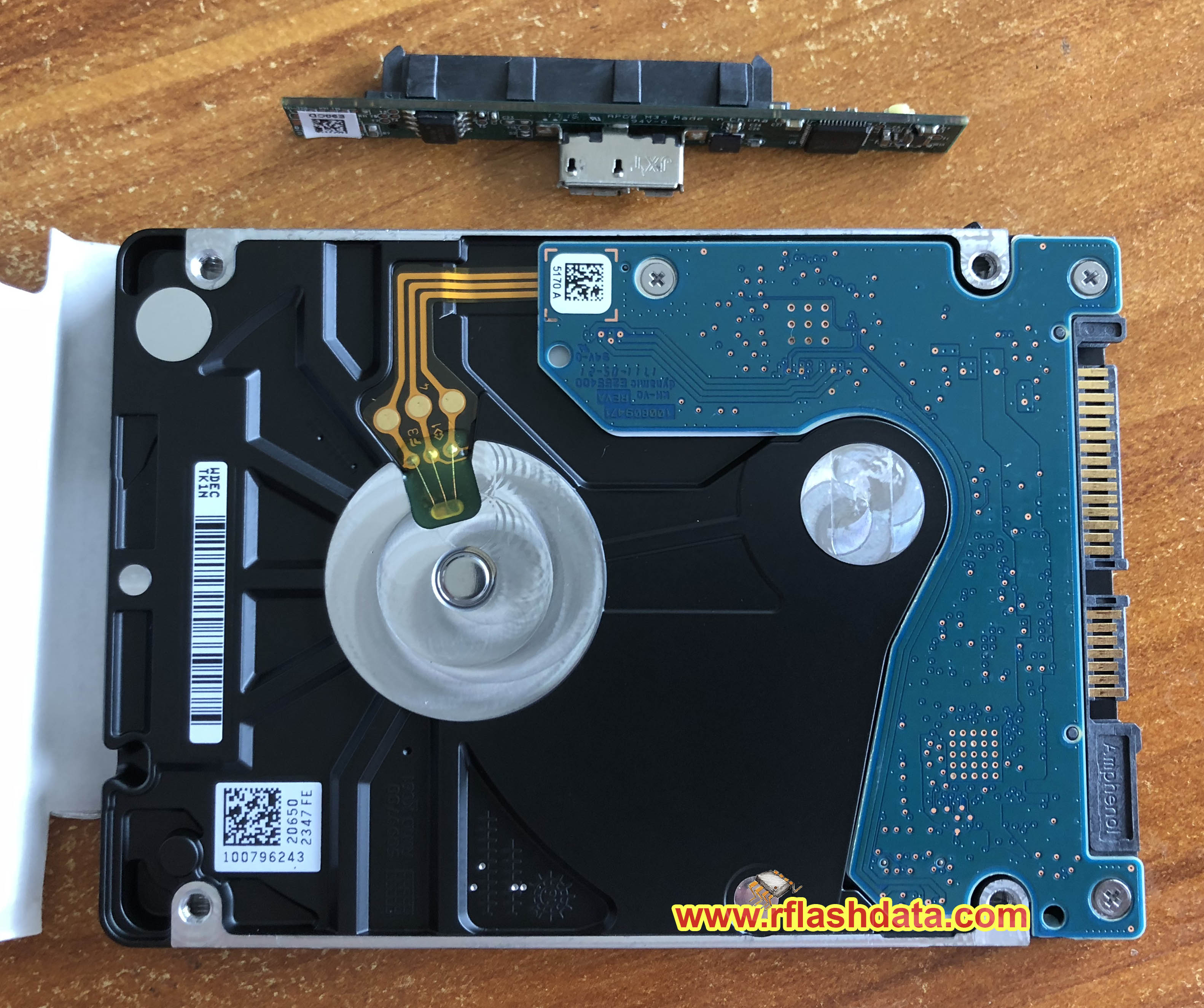 PCB 100809471 REVA-摔坏硬盘数据恢复-摔过的硬盘应该怎么处理才能恢复数据？