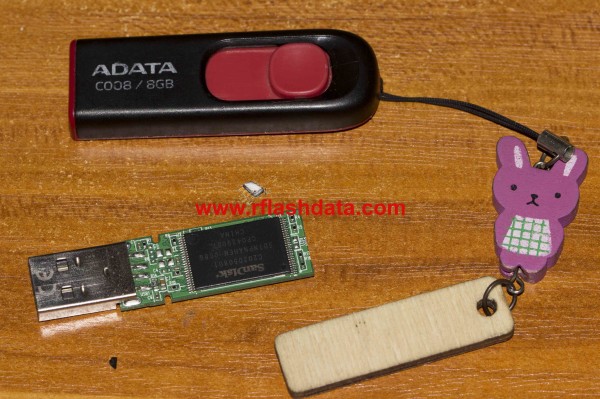 Sandisk SDTNPNAHEM-008G